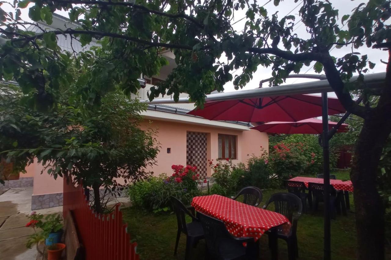 Casa La Agapia Acomodação com café da manhã Exterior foto