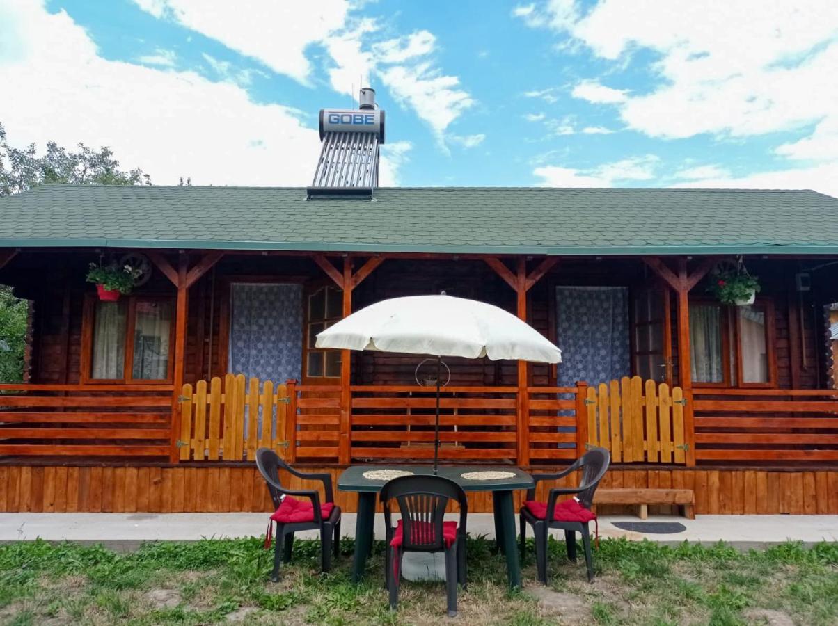 Casa La Agapia Acomodação com café da manhã Exterior foto